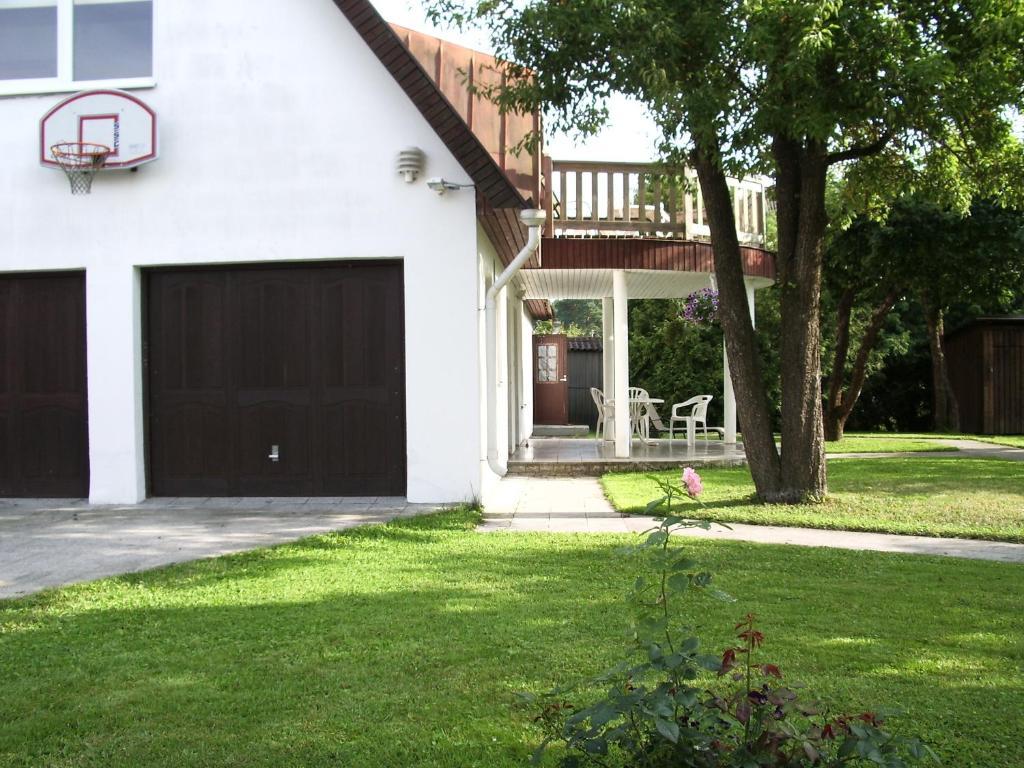 Maenni Guesthouse Haapsalu Quarto foto