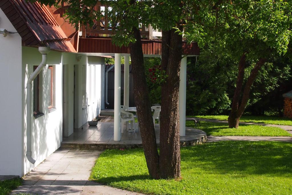 Maenni Guesthouse Haapsalu Quarto foto